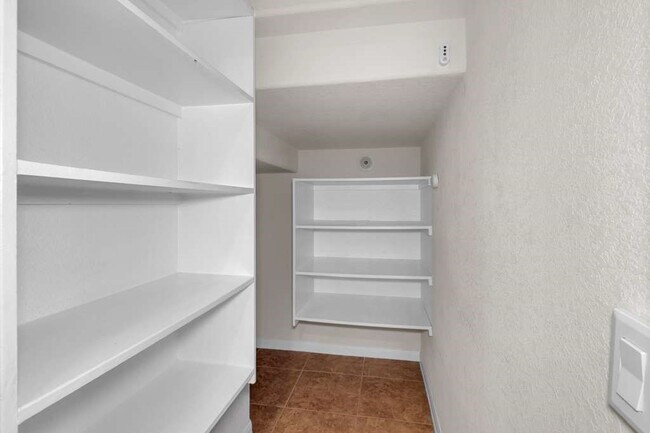 Foto del edificio - 19239 Midnight Glen Dr