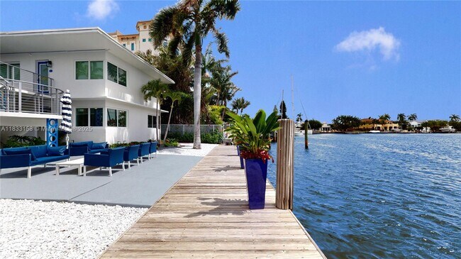 Foto del edificio - 508 Hendricks Isle