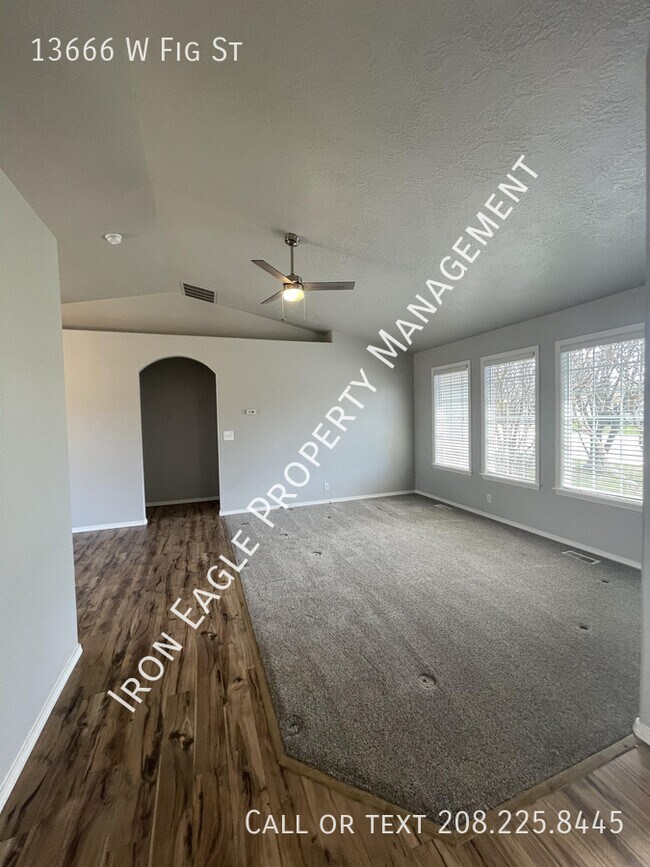 Foto del edificio - 13666 W Fig St
