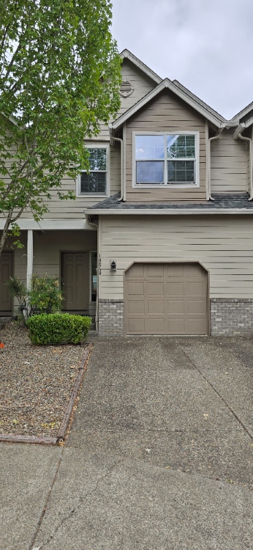 Photo - 18549 SW Takena Ct