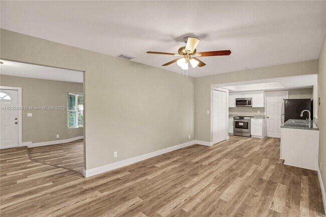 Foto del edificio - 3461 NW 26th St