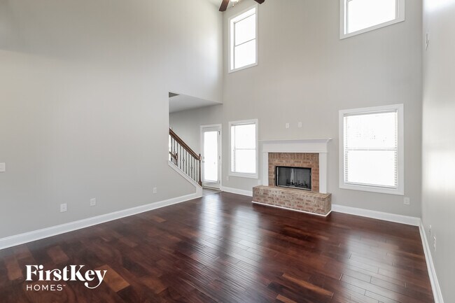 Foto del edificio - 1810 Cedar Oaks Ln