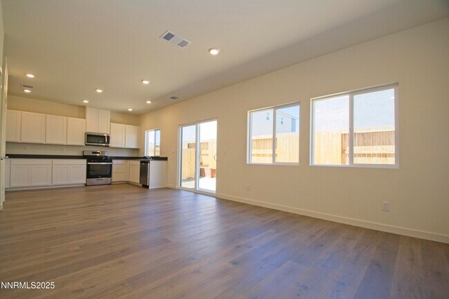 Building Photo - 8905 Windy Ravine Dr