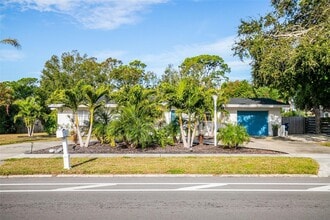 Building Photo - 703 Whitfield Ave