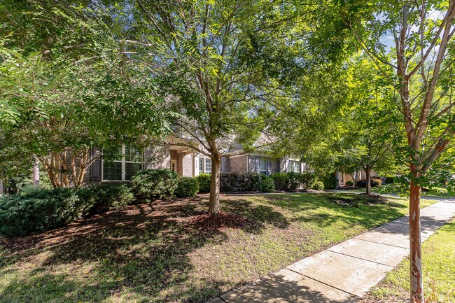 Foto del edificio - 9909 Woodland Watch Ct