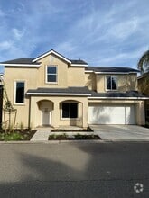 Building Photo - 3642 San Onofre Ave