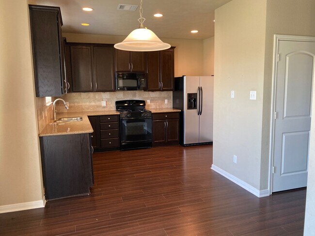 Foto del edificio - Beautiful 2-Story, 3 Bedroom / 2.5 Bath Ho...