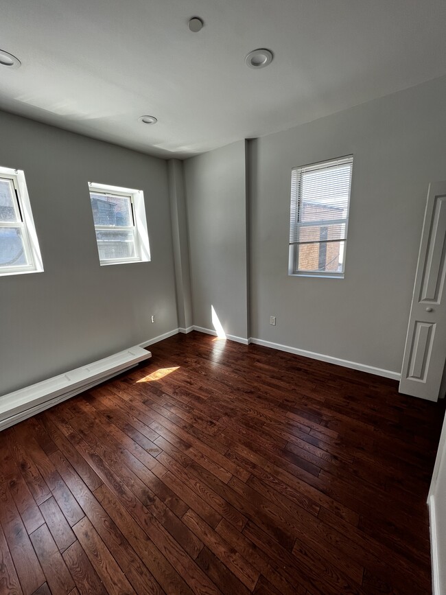 Bedroom - 92 Ellison St