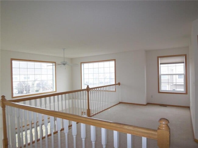 Building Photo - 3635 Lawndale Ln N