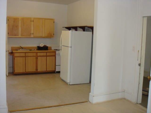 Interior Photo - 9 Lakeshore Dr