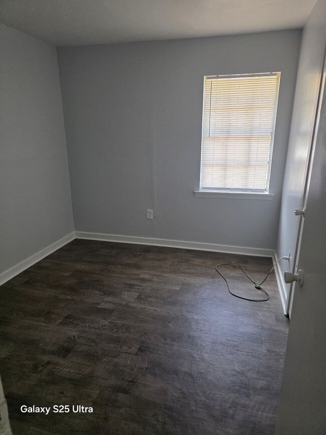 Building Photo - 1238 Kennington Ave - Unit A