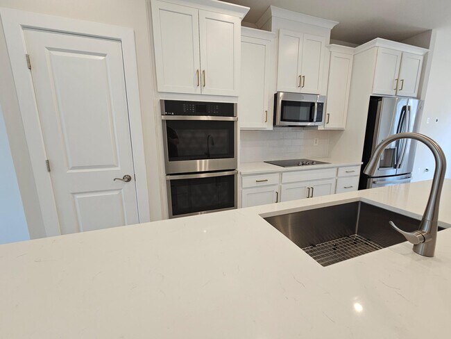 Building Photo - 13712 Cobble Lp
