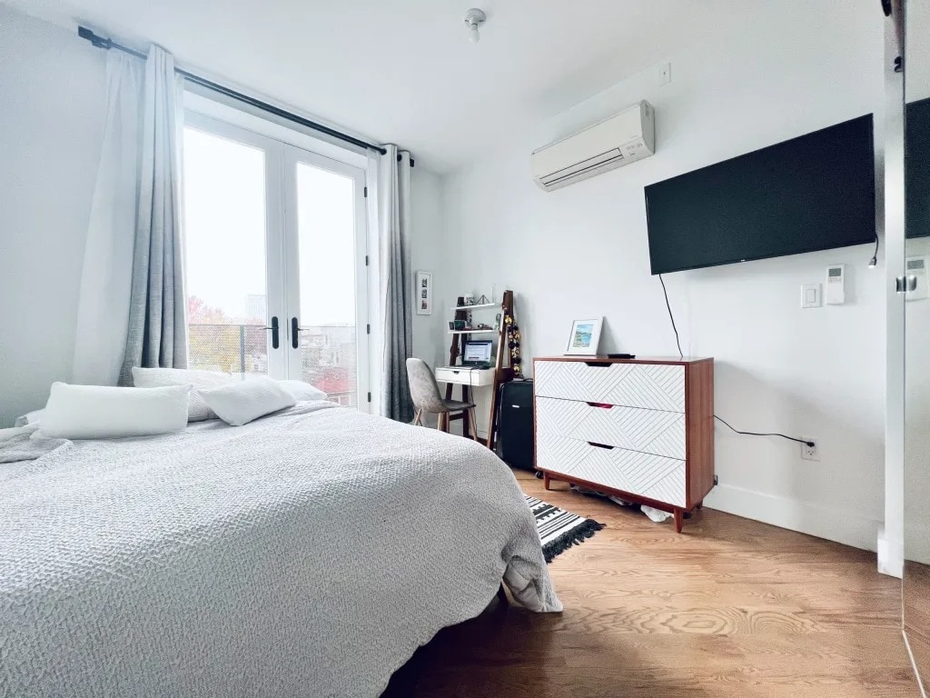 Furnished room/NOT APARTMENT - Furnished room/NOT APARTMENT