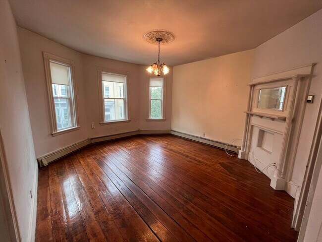 Foto del edificio - 403 E 7th St