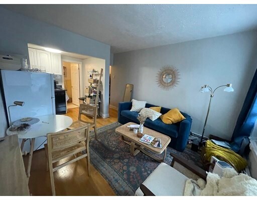 Foto del edificio - 544 Columbus Ave