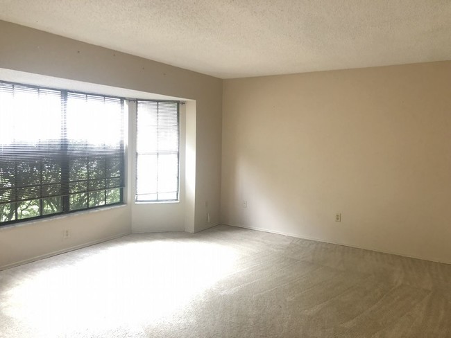 Foto del edificio - 8891 Butternut Blvd