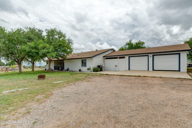 Building Photo - 283 N Reed Rd