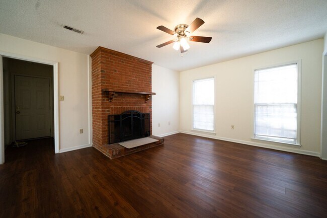 Foto del edificio - Heather Glen - 2 Story - 3 bed, 2 1/2 bath