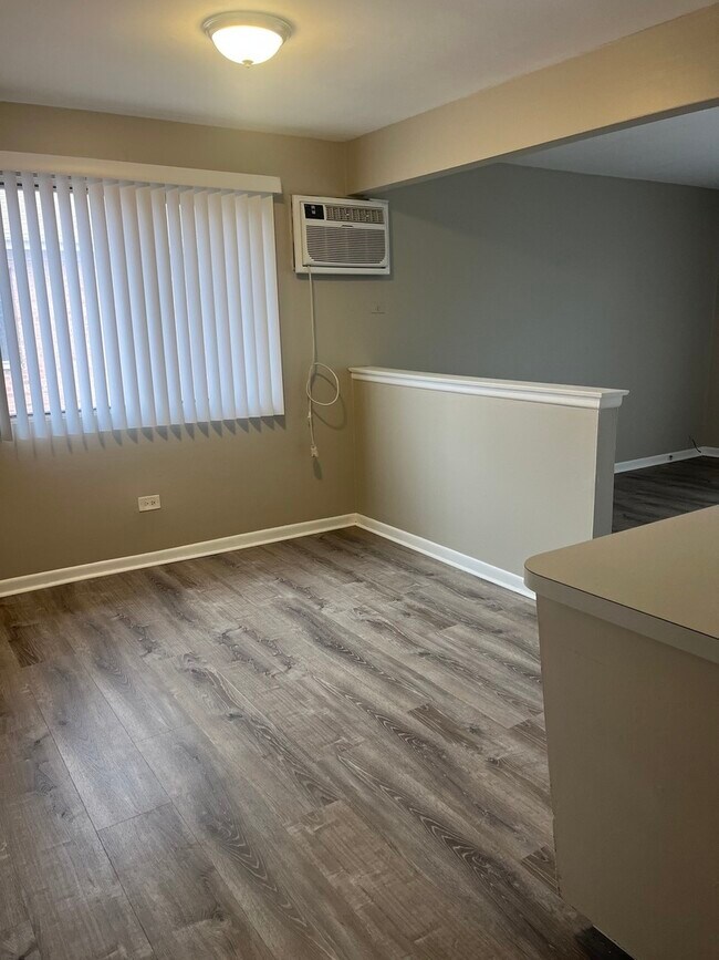 Foto del edificio - 6045 Marshall Ave