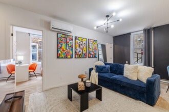 Building Photo - 4300 Rue Saint-Urbain