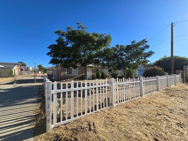 Building Photo - 4124 W Ave L 6