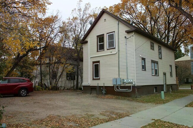 Foto del edificio - 921 6th Ave N