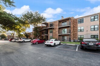 Building Photo - 8109 Skillman St
