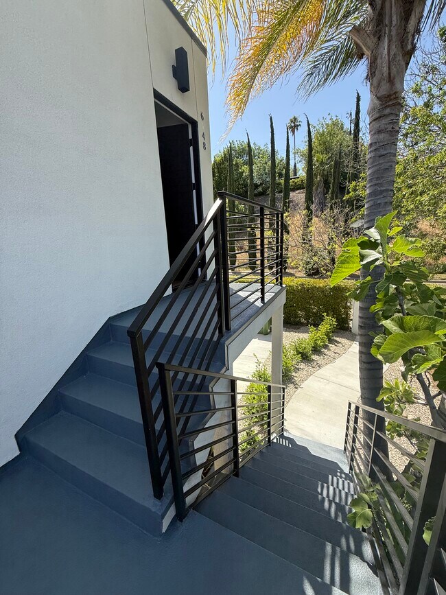 Foto del edificio - 6150 Lederer Ave