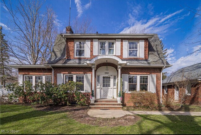 Building Photo - 1356 Oxford Dr
