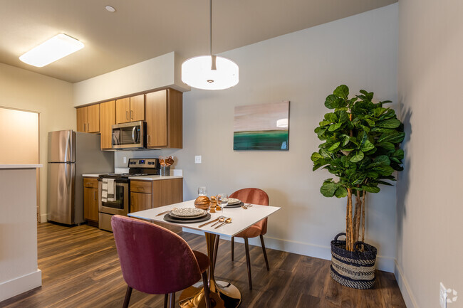 1BR, 1BA - 847 SF - The McKenzie