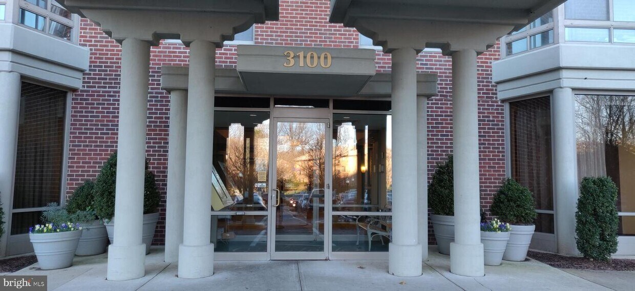 Primary Photo - 3100 N Leisure World Blvd