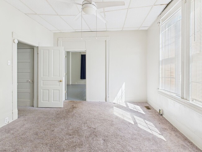 Building Photo - 705 Windsor Ave