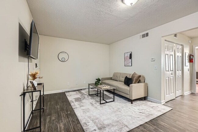 Foto del edificio - 2600 Castleberry Rd