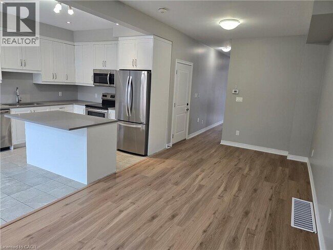 Building Photo - 4 Lindsay Wy