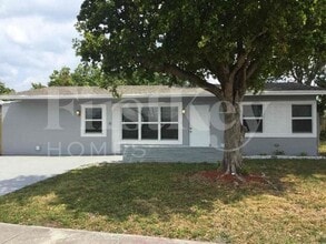 Building Photo - 2530 NE 9th Ave