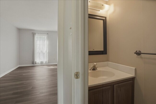 Foto del edificio - 1810 Bramble Brook Ln