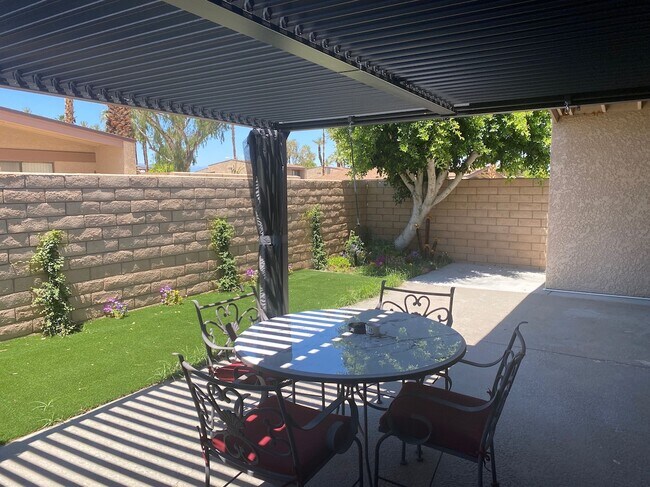 Building Photo - 74111 Catalina Way