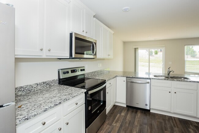 Building Photo - 467 BELCARO DR