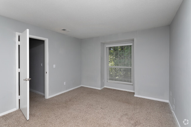 2HAB, 1BA - 840 ft² - Midwood Estates