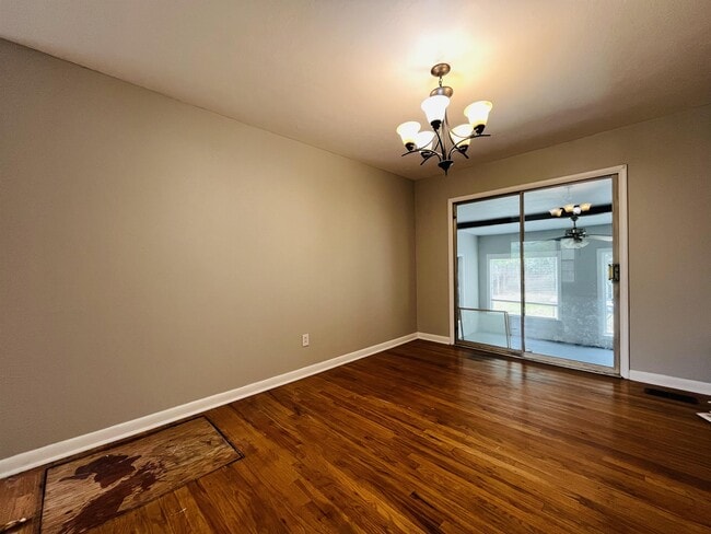 Photo - 42 E 11th St House