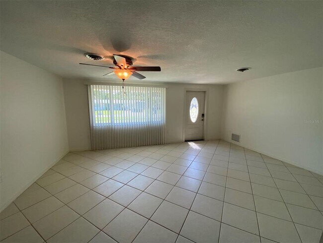 Building Photo - 1835 Neptune Dr