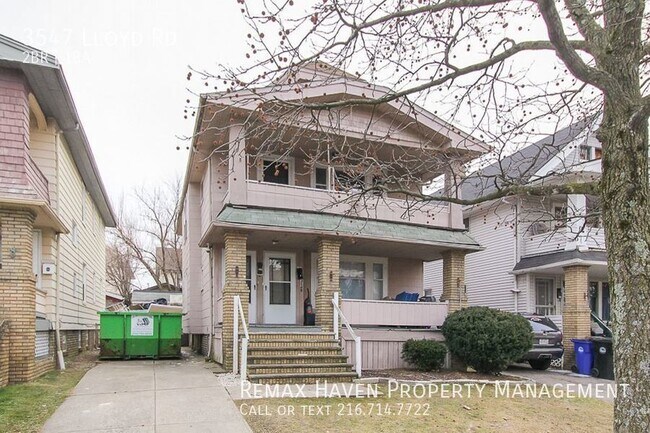 Building Photo - 3547 Lloyd Rd UP, Cleveland - Amazing 2 Be...