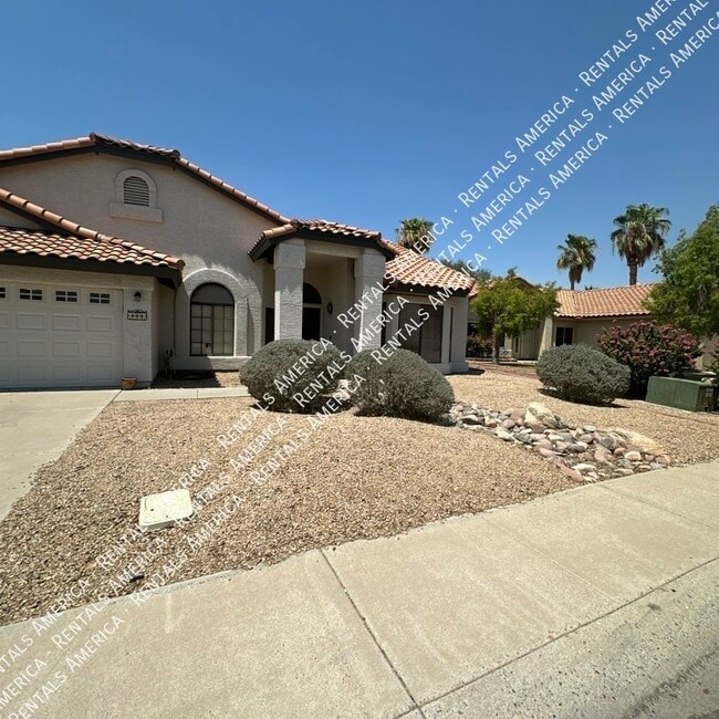 Building Photo - 3802 N Wintergreen Way