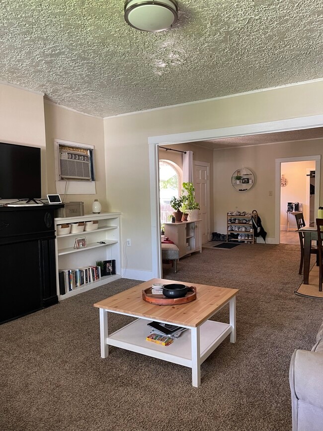 Sala de estar - 836 S 800 E