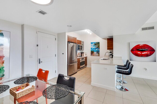 Foto del edificio - 480 Hibiscus St
