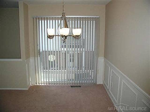 Building Photo - 24035 Meadowbridge Dr