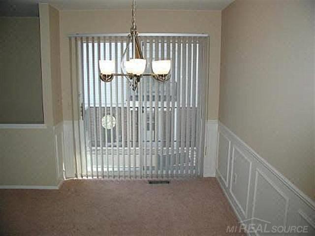 Foto del edificio - 24035 Meadowbridge Dr