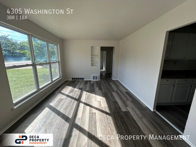 Building Photo - 4305 Washington St