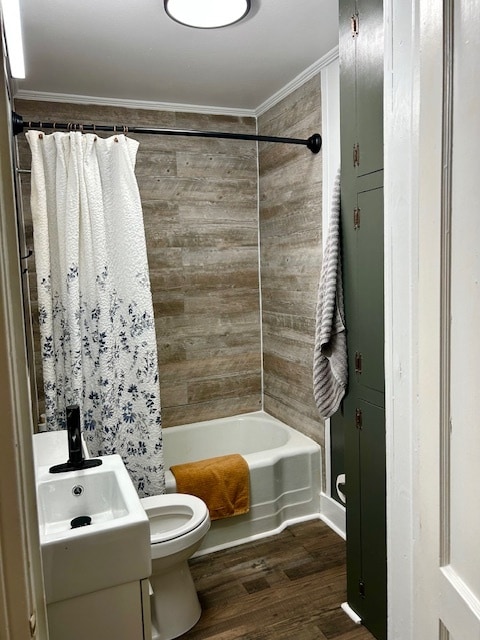 Building Photo - 519 Welch St