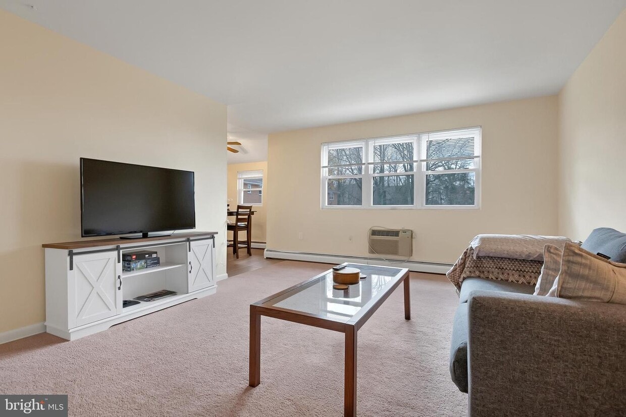 200 Spruce St Unit B25, Doylestown, PA 18901 Room for Rent in Doylestown, PA